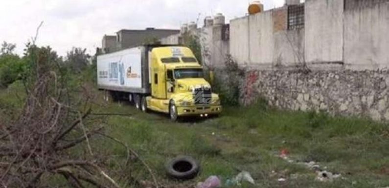 Hallan contenedor con 100 cadáveres dentro Estaban bajo custodia del Forense estatal