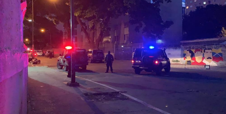 Sebin usó una grúa para secuestrar al diputado Édgar Zambrano este 8May