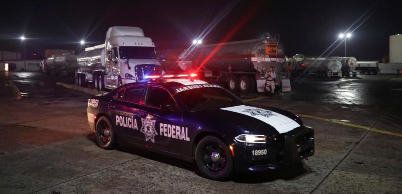 Cuatro policías mexicanos violan a una menor en la capital