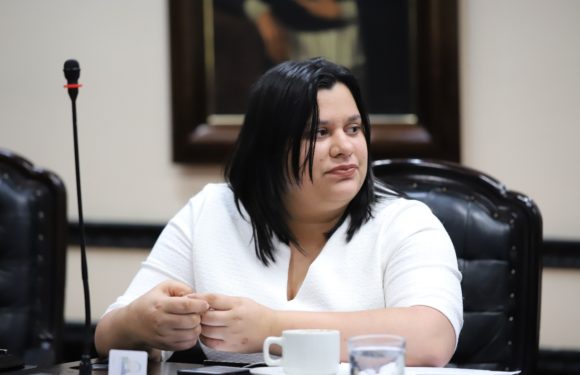 Proyecto busca multar a quienes compartan información de menores sin consentimiento de encargados