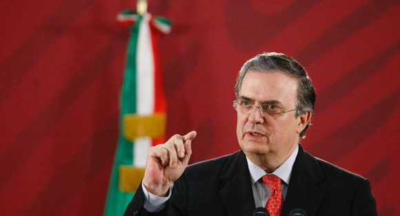 México pide respeto a la integridad de su embajada en Bolivia