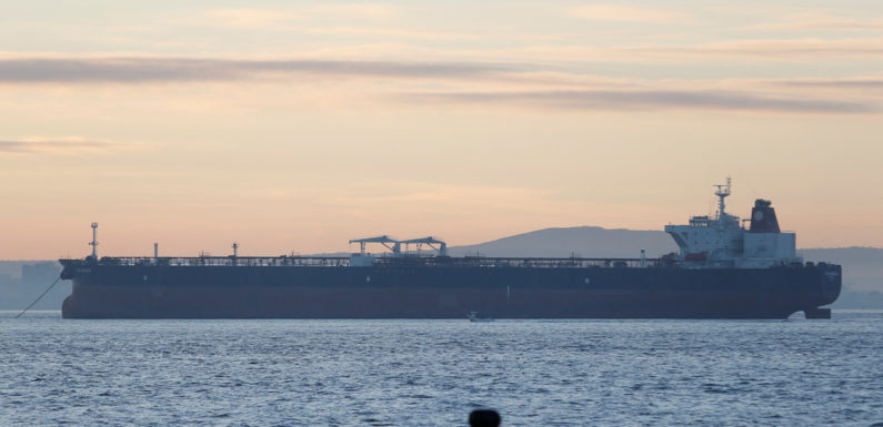 El primer buque petrolero iraní que transporta combustible a Caracas entra en aguas territoriales de Venezuela
