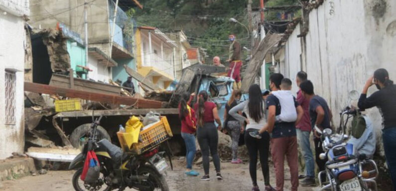 Venezuela: Deslaves dejan 20 muertes y miles de damnificados