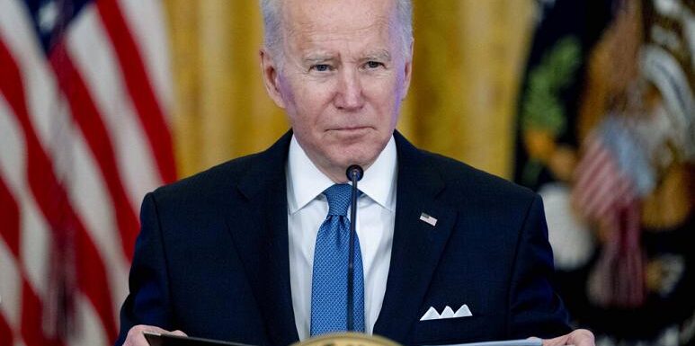 Biden llama «estúpido, hijo de puta» a un periodista de la cadena Fox News 