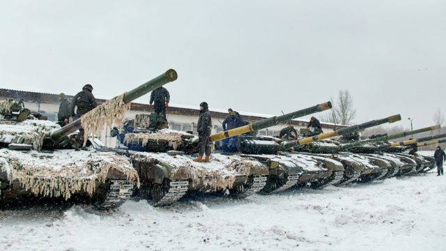¿Invasión? Tropas rusas cumplirán funciones de ‘pacificación’ en Donetsk y Lugansk
