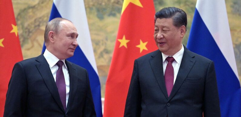 Rusia pide a China apoyo militar y económico para la invasión de Ucrania, según EE.UU