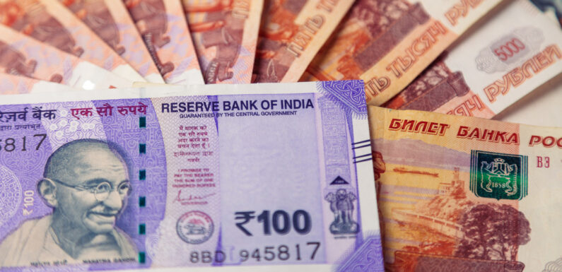 Rusia y la India completan la creación de un sistema de pagos en rublos y rupias esquivando SWIFT