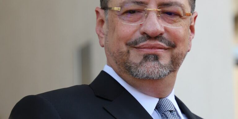 Rodrigo Chaves es investido como presidente de Costa Rica