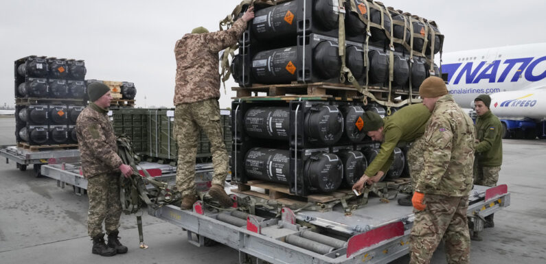La hipocresía de occidente: dice querer paz pero alimenta la guerra.