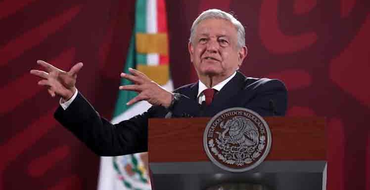 López Obrador invita a Petro a México cuando él desee