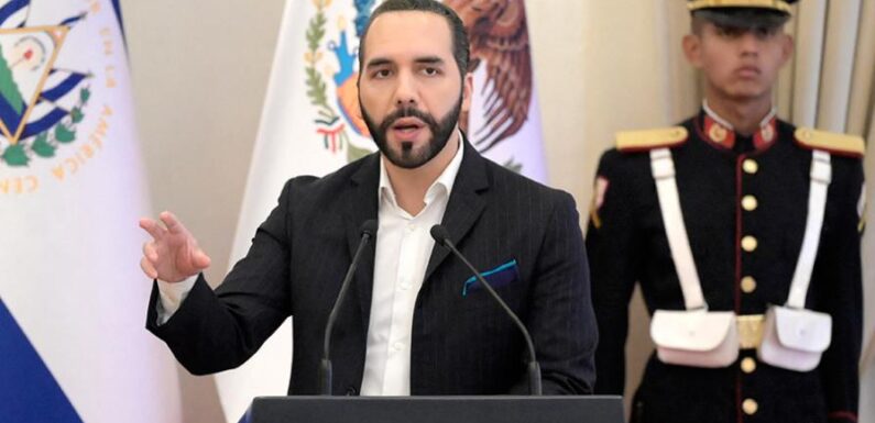 Nayib Bukele reacciona en Twitter tras allanamiento a la casa de Trump por el FBI
