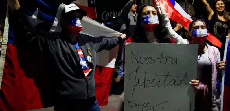 Chile dice RECHAZO la nueva constitución.