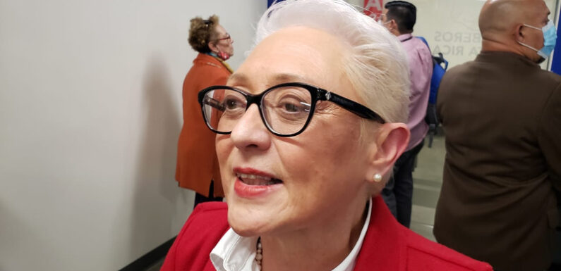 Destituyen a Patricia Navarro, Ministra de Comunicaciones de la Presidencia de la Republica.