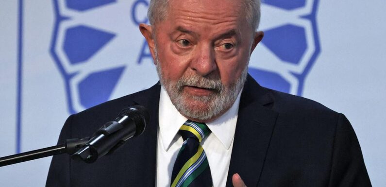 Lula lamenta destitución del presidente Castillo en Perú