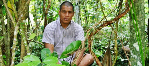 Inicia juicio por asesinato líder indígena Costarricense.