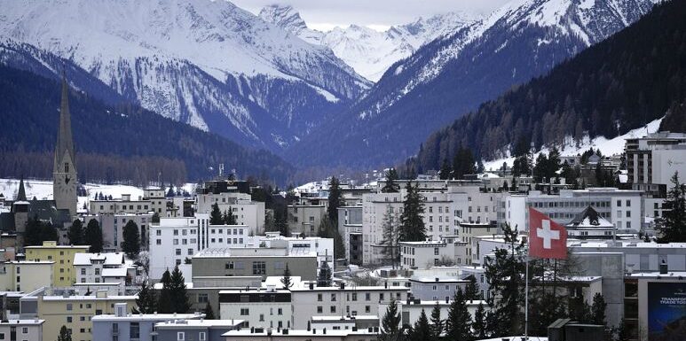 Comienza el Foro Económico de Davos que estudiará una situación inédita de crisis solapadas