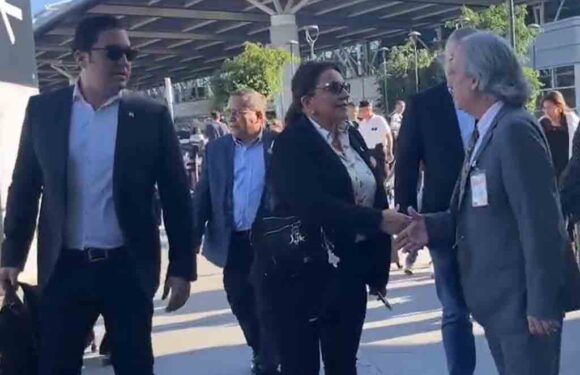 Llega a Argentina presidenta de Honduras para cumbre Celac