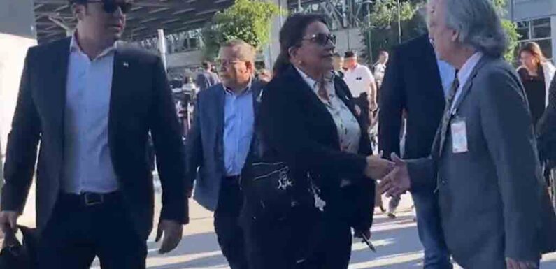 Llega a Argentina presidenta de Honduras para cumbre Celac