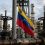 Bandera-venezolana-en-refineria-petrolera-scaled